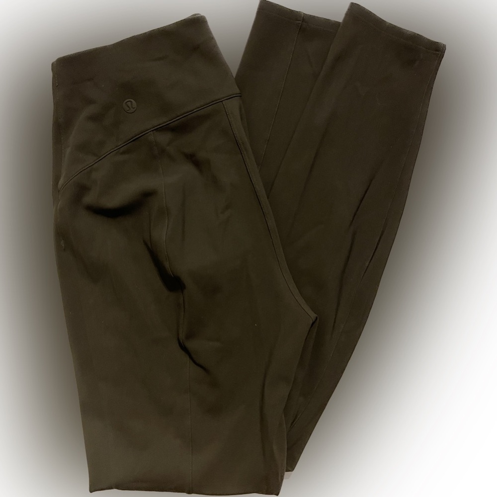 RARE Lululemon Here to There HR 7/8 Pant size 4